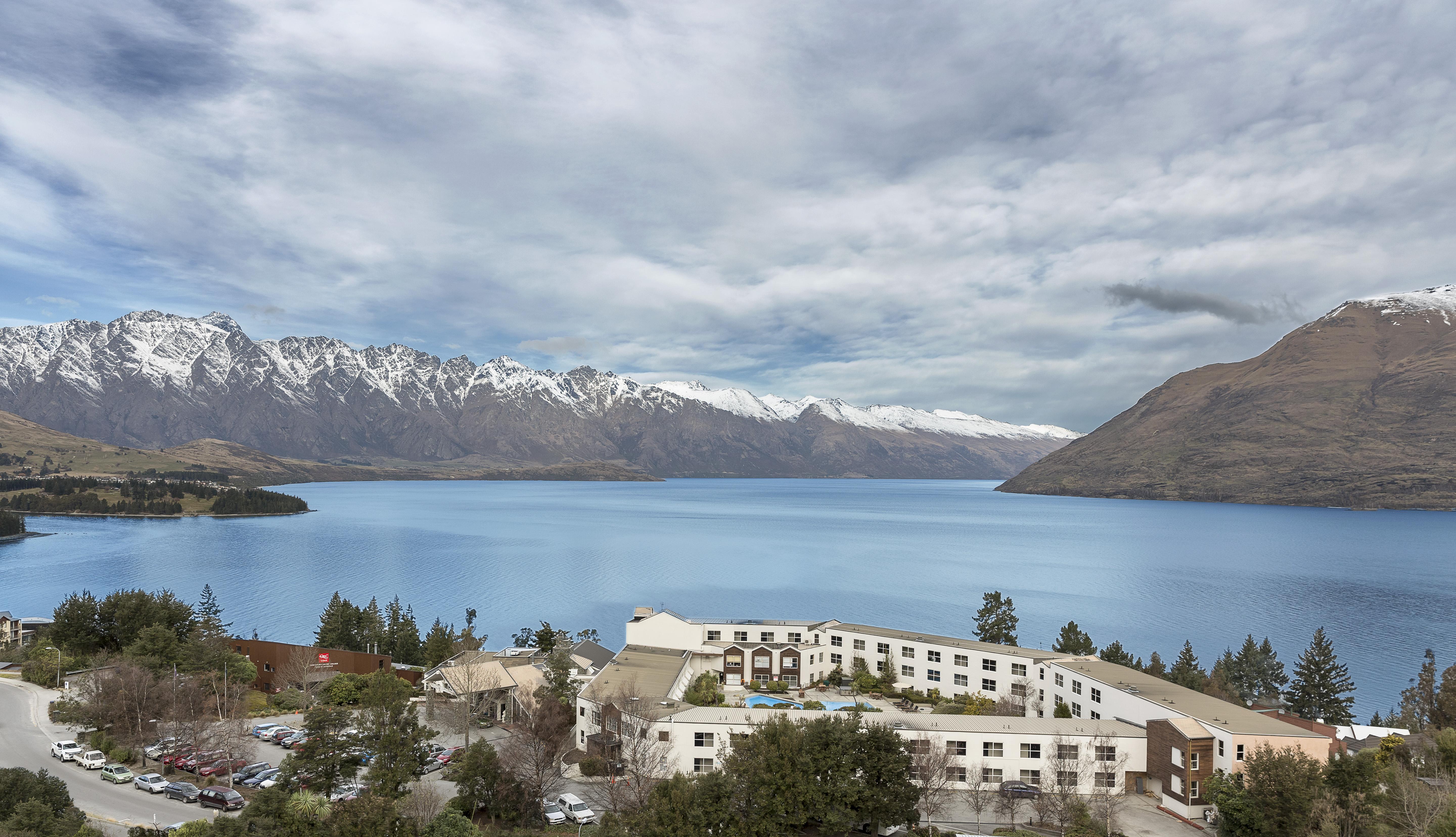 Mercure Queenstown Resort Exterior photo